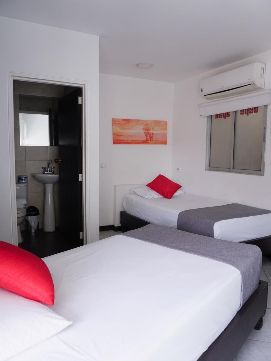 Hotel Depeapan Cali Esterno foto